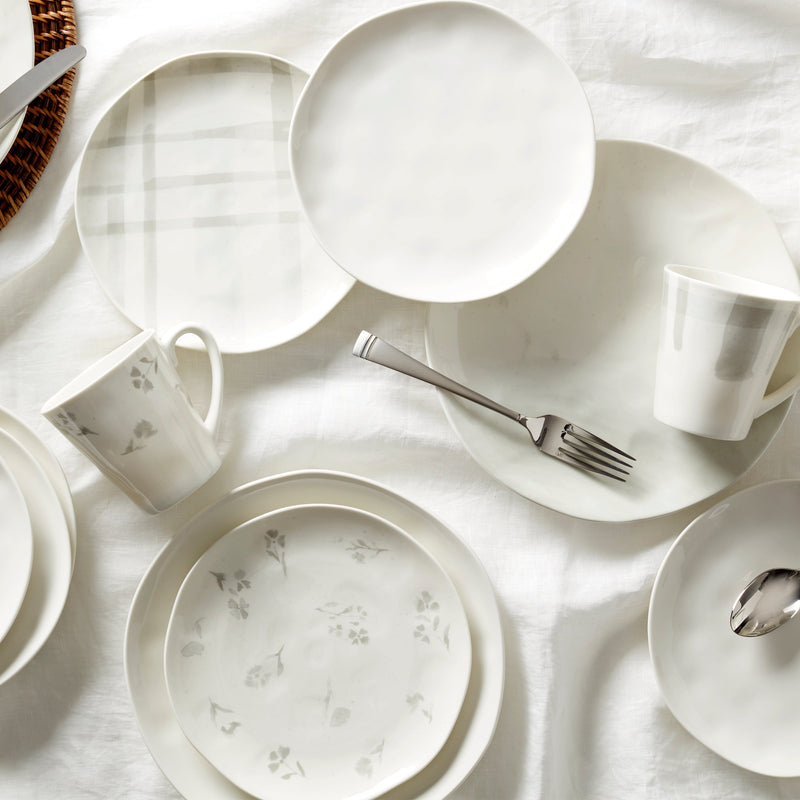 Bay Colors White Dinner Plates - Set of 4