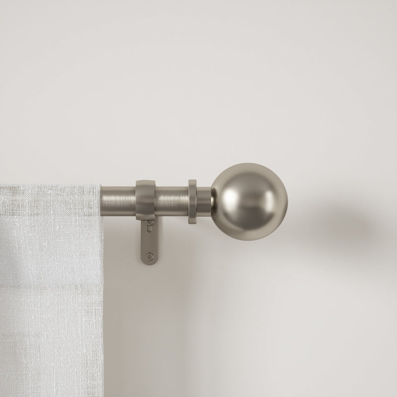 Bolas Curtain Rod